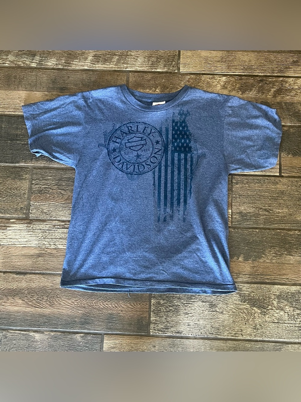 Harley Davidson American flag t-shirt Suburban Motors Thiensville, WI. M